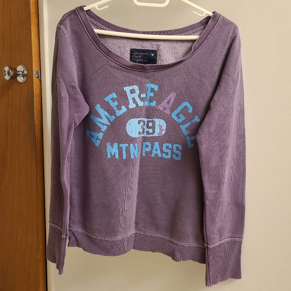 Vintage style logo purple sweatshirt